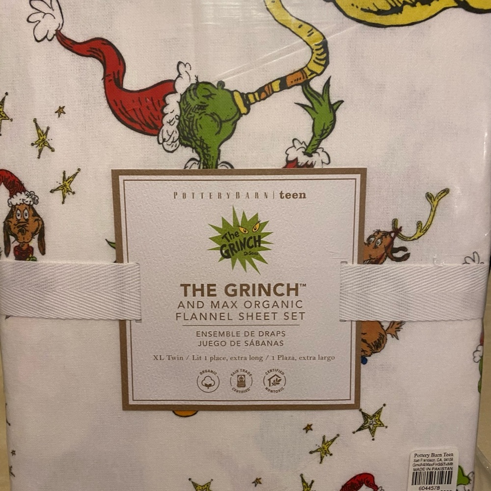 NWT Pottery Barn The Grinch Flannel twin bedsheet set.